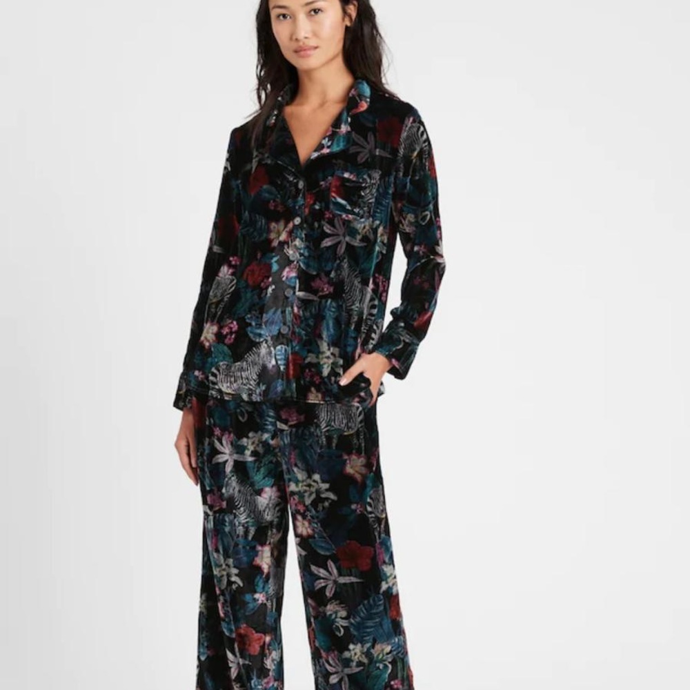 Banana Republic velvet pajama set